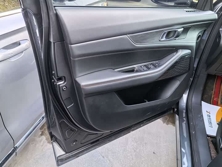 Фото 8 - Changan UNI-K