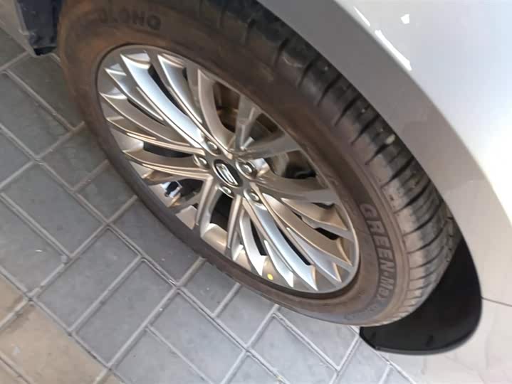 Фото 6 - Bestune B70