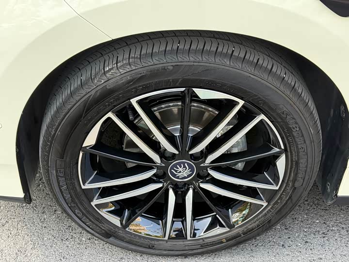 Фото 3 - BYD Qin L