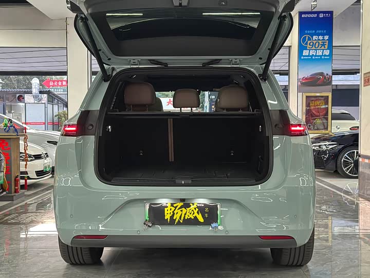 Фото 8 - LiXiang L6