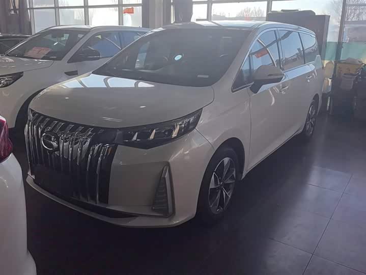 Фото 2 - GAC Trumpchi M6