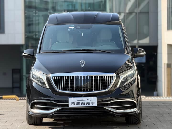 Фото 2 - Mercedes-Benz V-Class