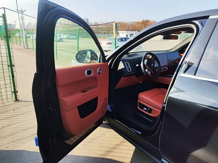 Фото 2 - LiXiang L8