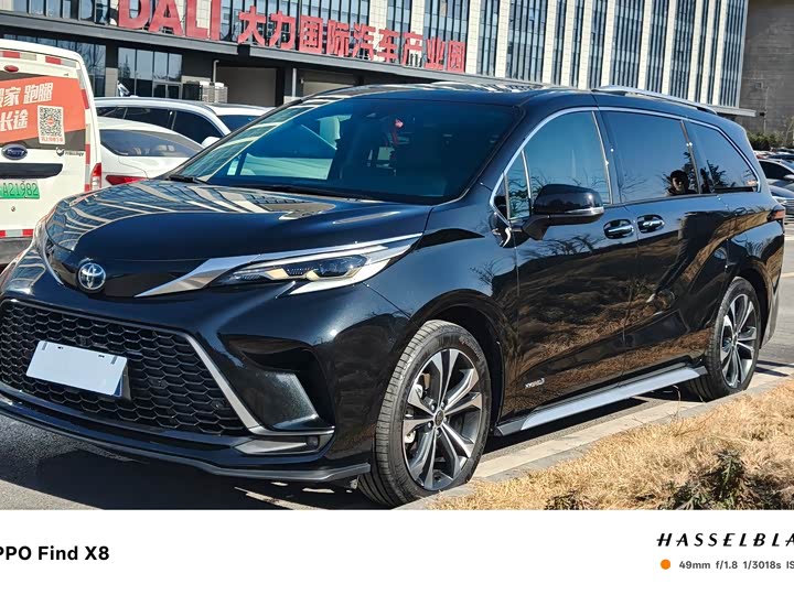 Фото 4 - Toyota Granvia