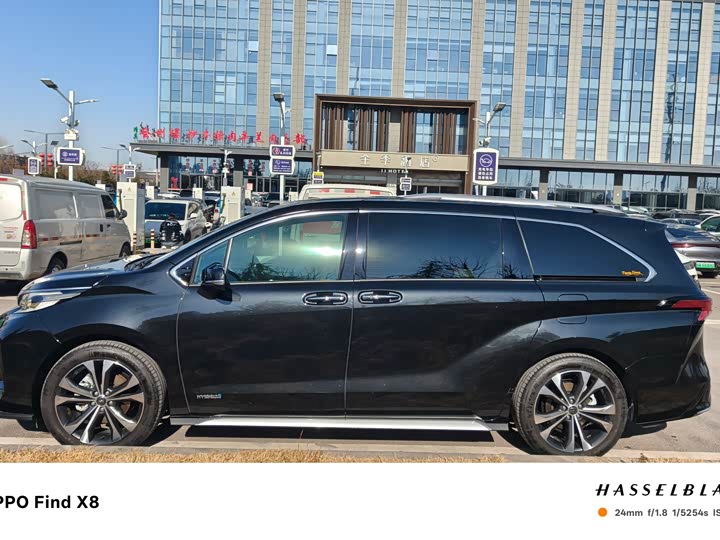 Фото 5 - Toyota Granvia