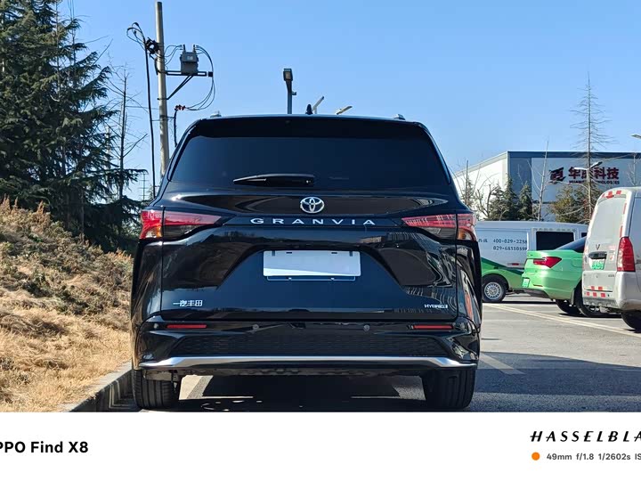 Фото 7 - Toyota Granvia