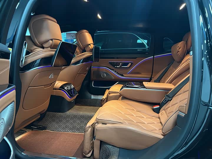 Фото 6 - Mercedes-Benz Maybach S-Class
