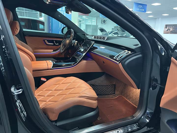 Фото 7 - Mercedes-Benz Maybach S-Class