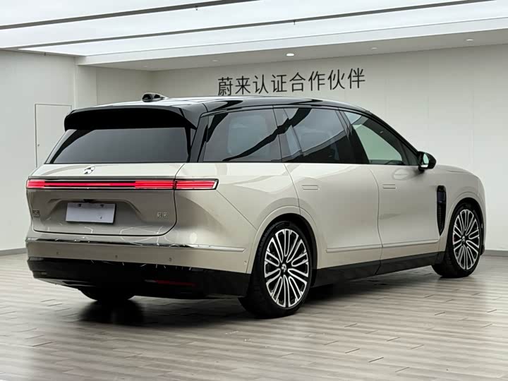 Фото 5 - Nio ES8