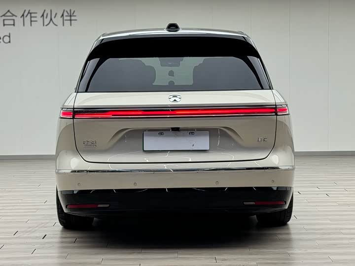 Фото 6 - Nio ES8