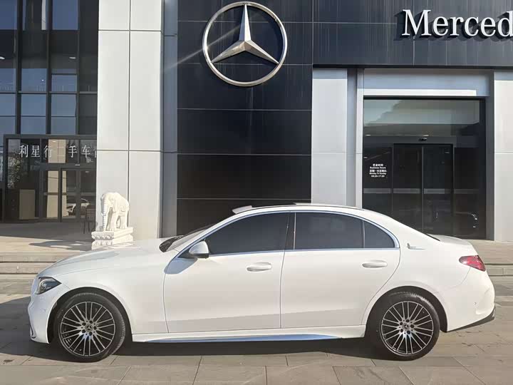 Фото 4 - Mercedes-Benz C-Class