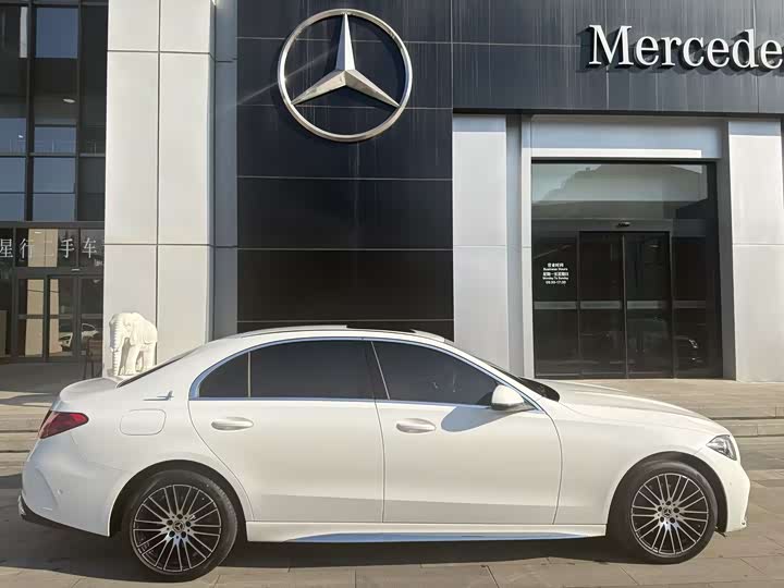 Фото 9 - Mercedes-Benz C-Class