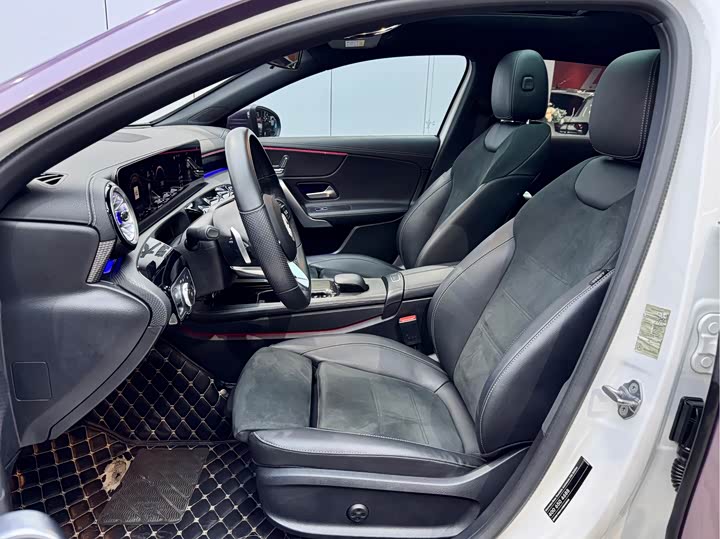 Фото 9 - Mercedes-Benz A-Class