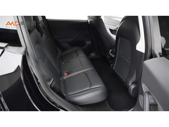 Фото 8 - Tesla Model Y