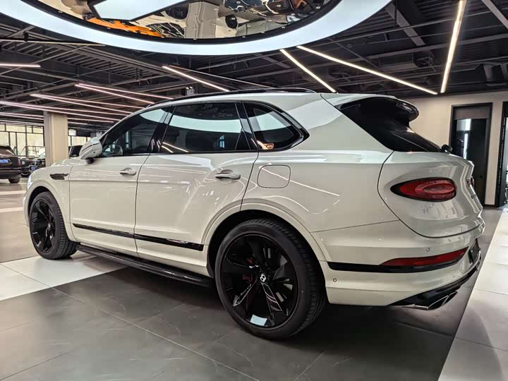 Фото 4 - Bentley Bentayga Hybrid