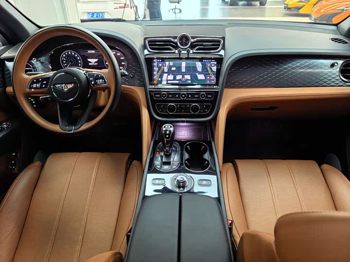 Фото 9 - Bentley Bentayga Hybrid