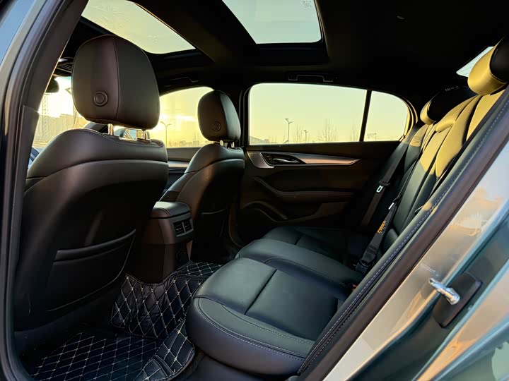 Фото 7 - Cadillac CT5