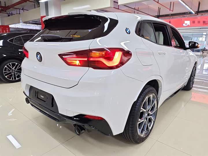 Фото 7 - BMW X2