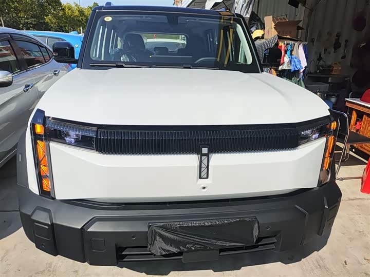 Фото 3 - Chery iCar 03