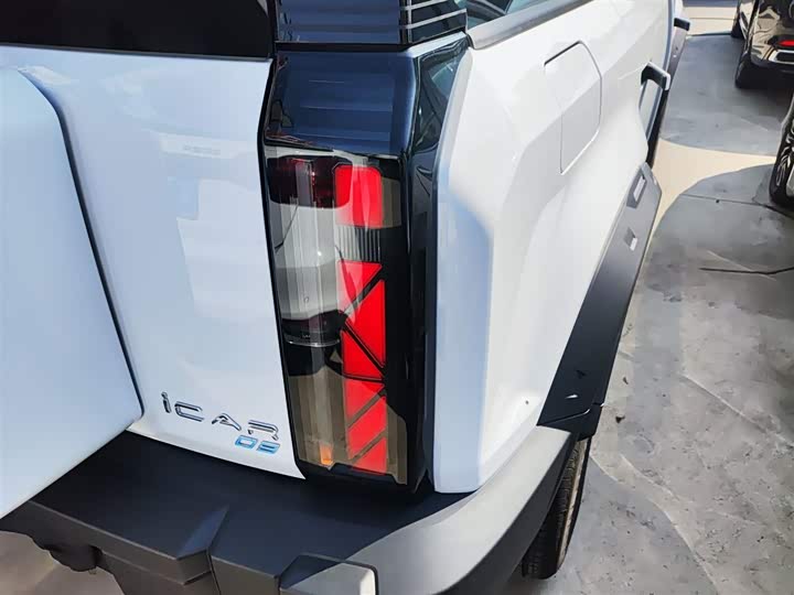 Фото 8 - Chery iCar 03