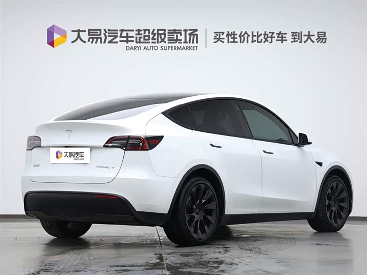 Фото 3 - Tesla Model Y