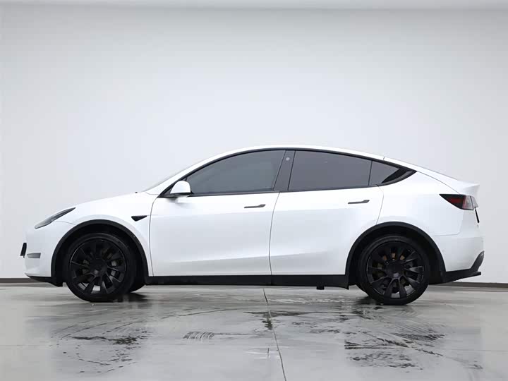Фото 5 - Tesla Model Y