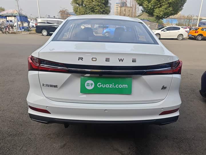 Фото 6 - Roewe i5