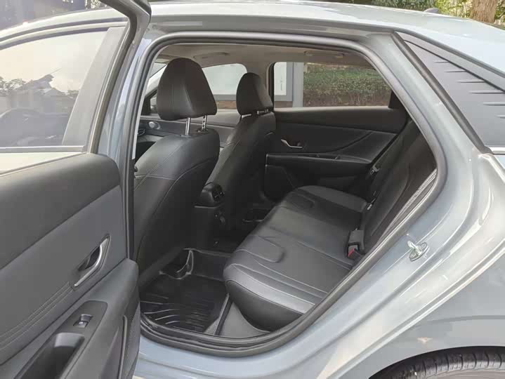 Фото 5 - Hyundai Elantra N line