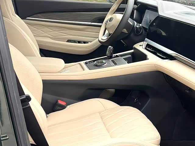 Фото 4 - Geely Monjaro