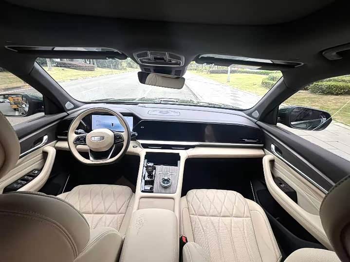 Фото 6 - Geely Monjaro