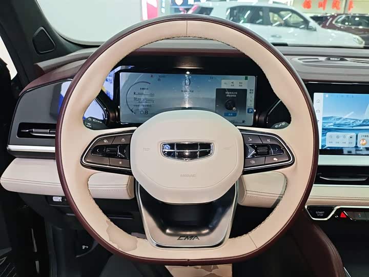 Фото 3 - Geely Monjaro