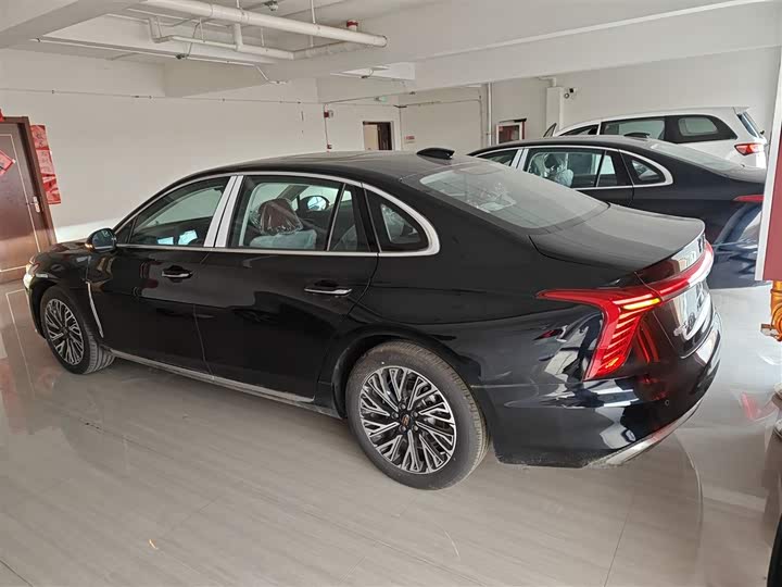 Фото 5 - Hongqi H5