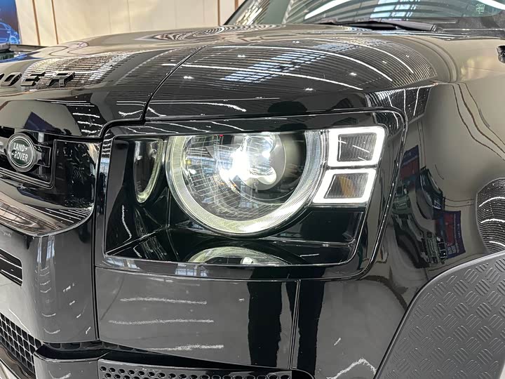 Фото 4 - Land Rover Defender