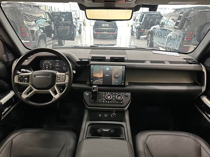 Фото 8 - Land Rover Defender