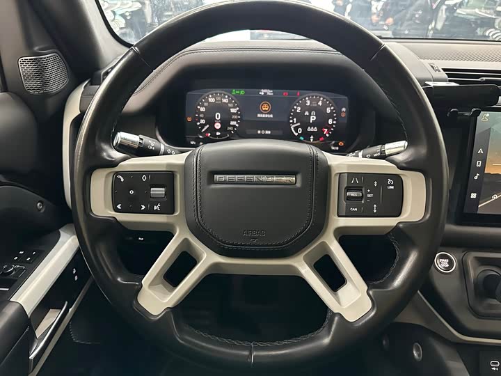 Фото 9 - Land Rover Defender