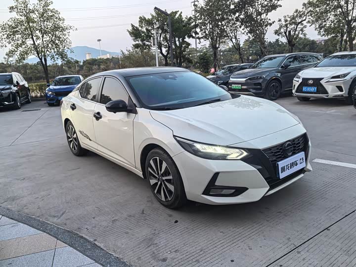 Фото 3 - Nissan Sylphy