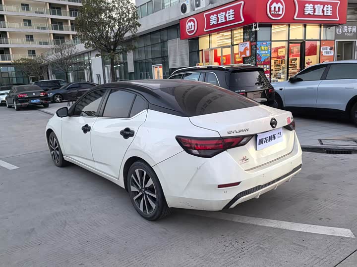 Фото 9 - Nissan Sylphy