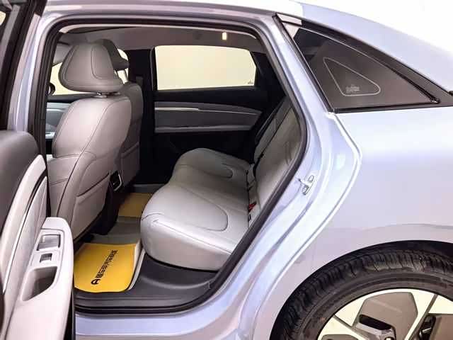 Фото 9 - XPeng Mona M03