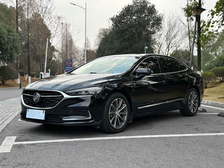 Фото 1 - Buick LaCrosse