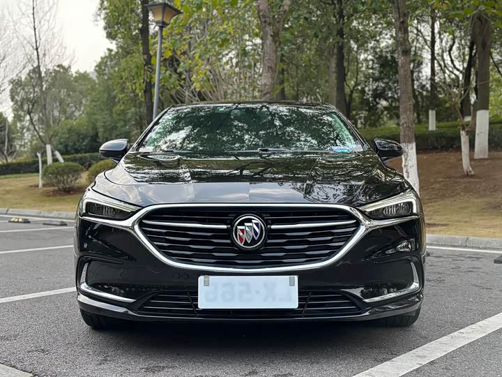 Фото 2 - Buick LaCrosse