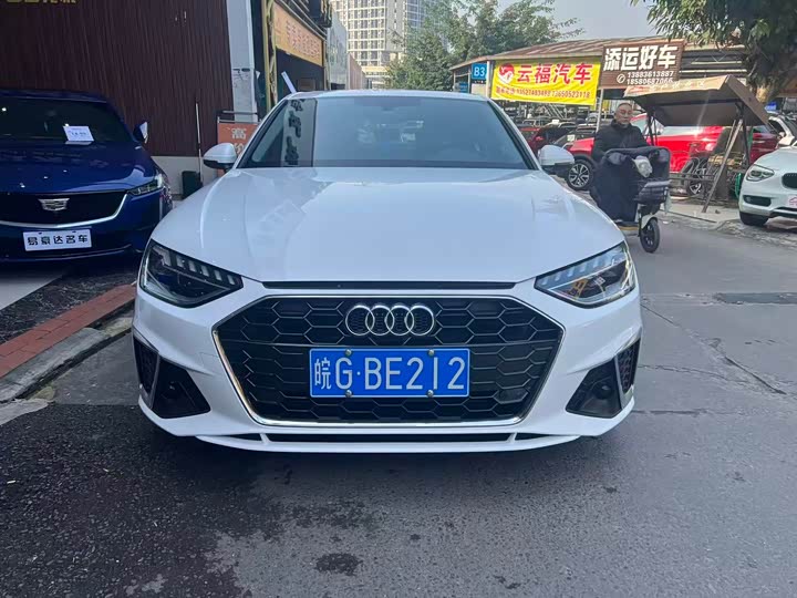 Фото 2 - Audi A4L