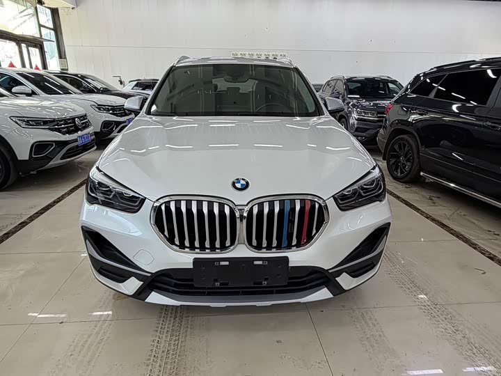 Фото 6 - BMW X1