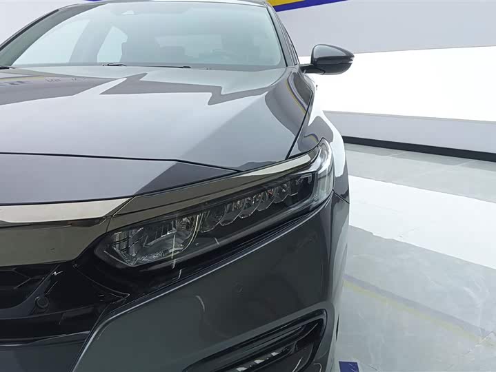 Фото 5 - Honda Accord