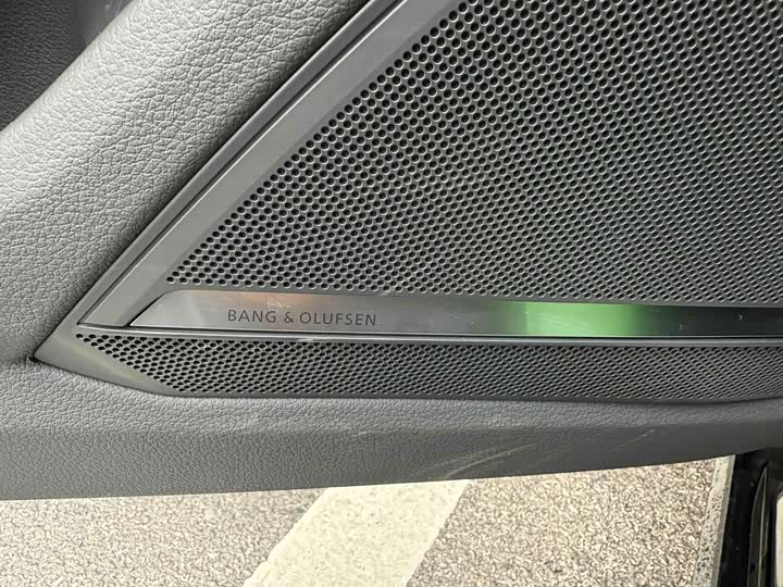 Фото 5 - Audi A7L