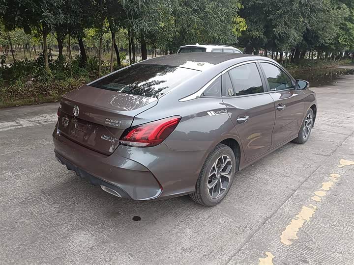 Фото 7 - MG Motor 5