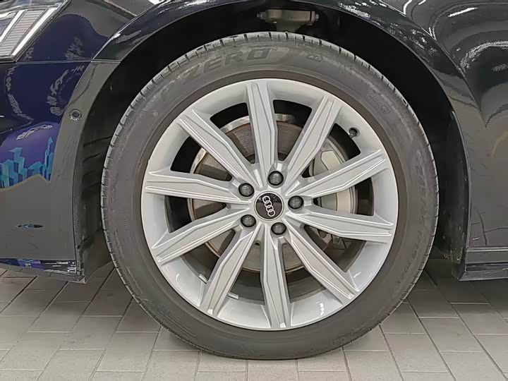 Фото 3 - Audi A6L