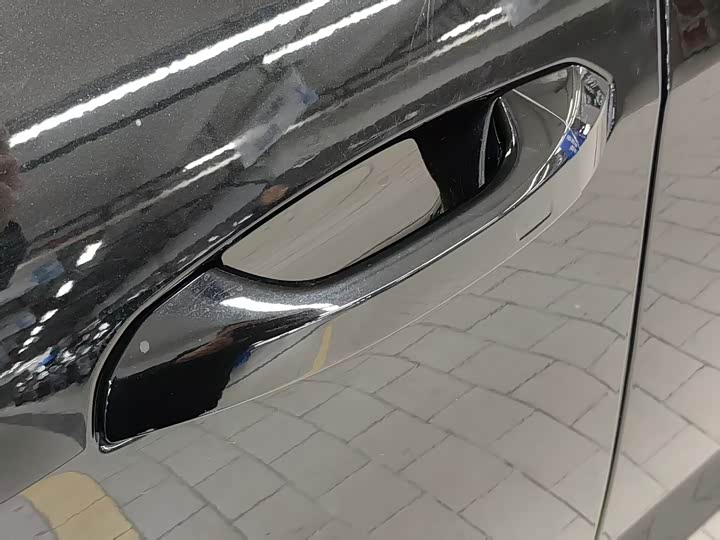 Фото 5 - Audi A6L