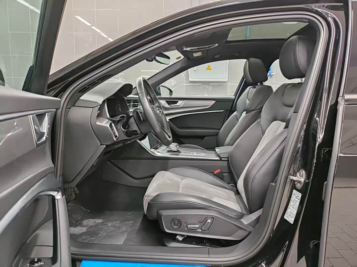 Фото 8 - Audi A6L