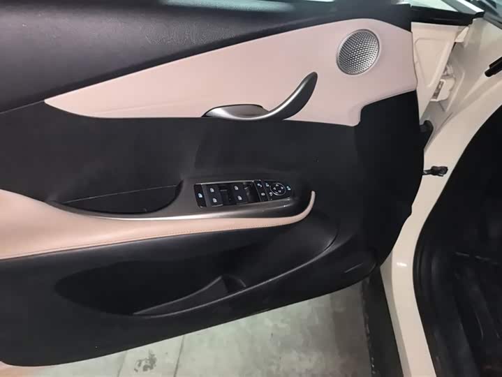 Фото 7 - BYD Dolphin