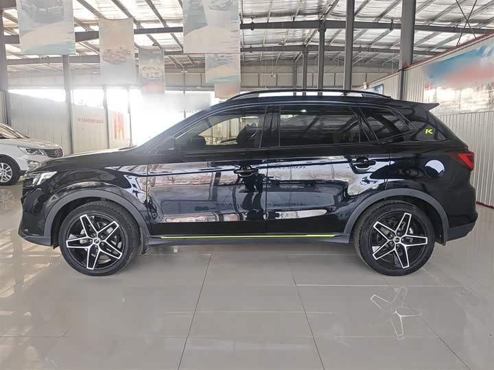 Фото 5 - Roewe RX5